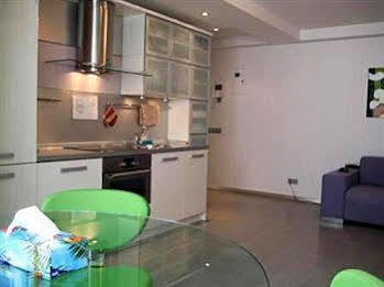 Uavoyage Business Apartments Kiev Eksteriør billede